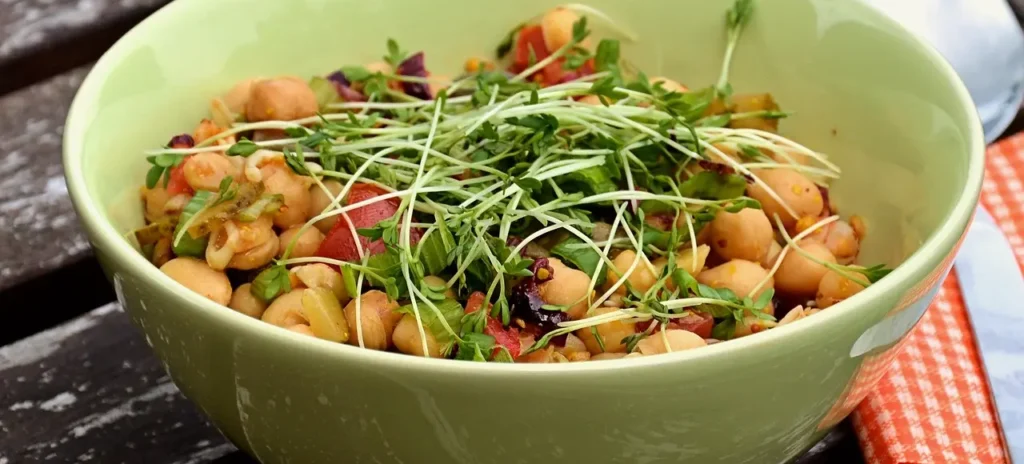 Salat mit Kichererbsen