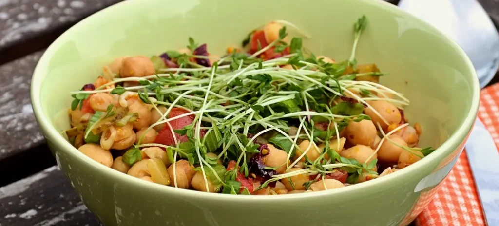 Salat mit Kichererbsen