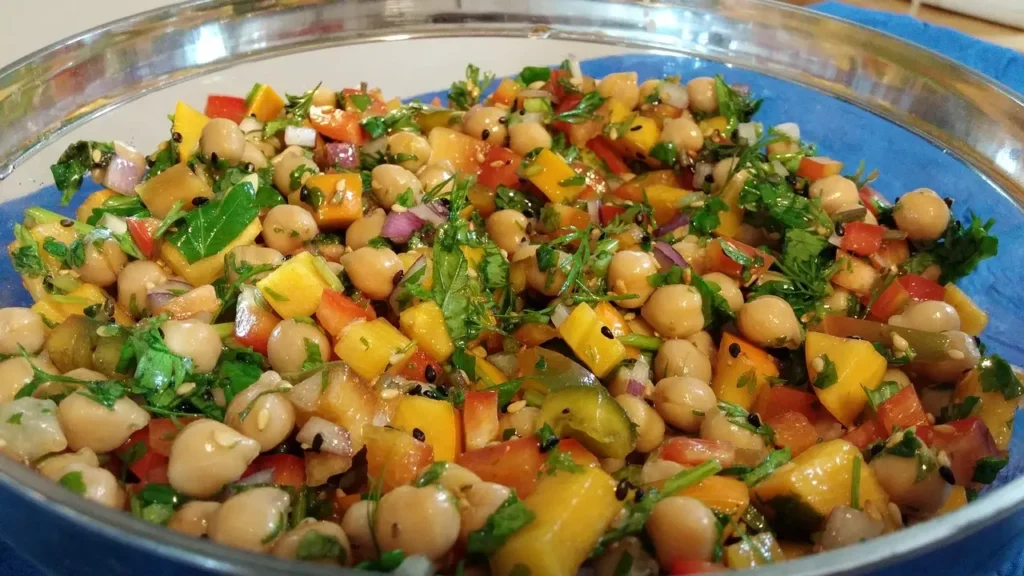 Salat mit Kichererbsen Rezept